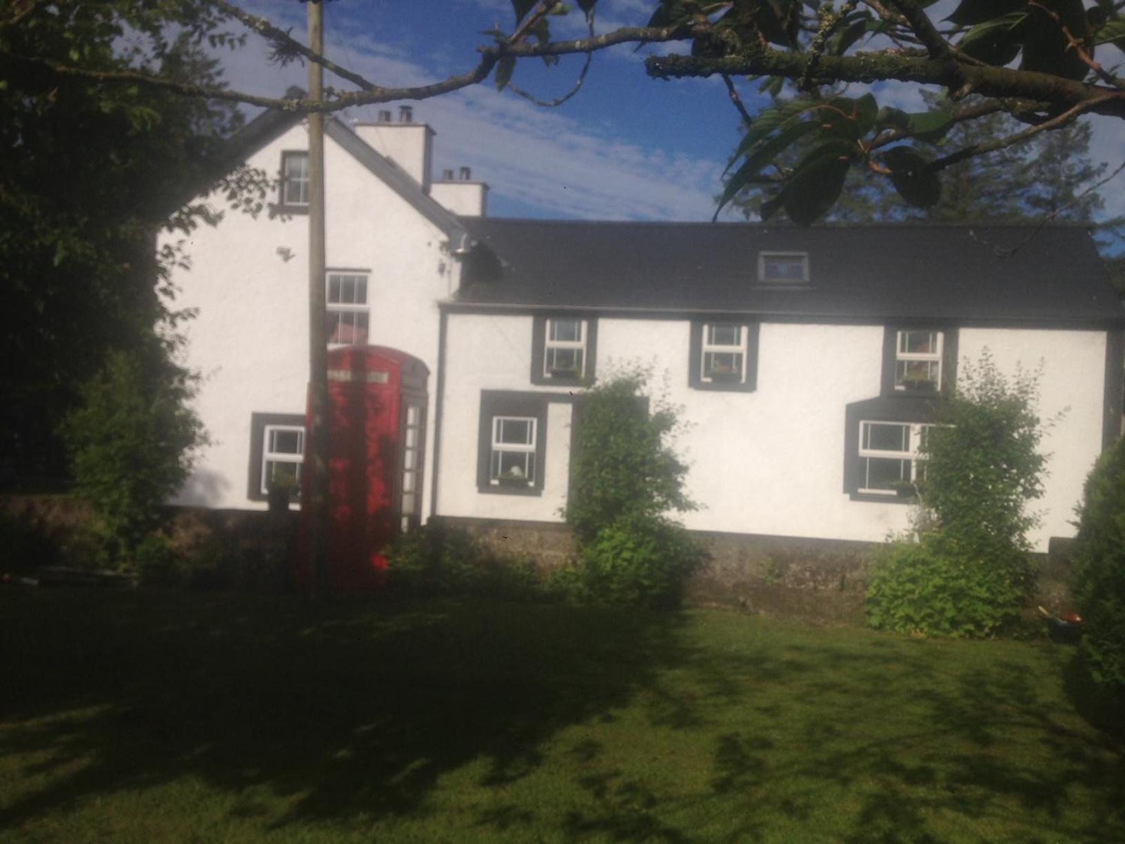 إيننيسكيلن The Old Post Office Lodge المظهر الخارجي الصورة